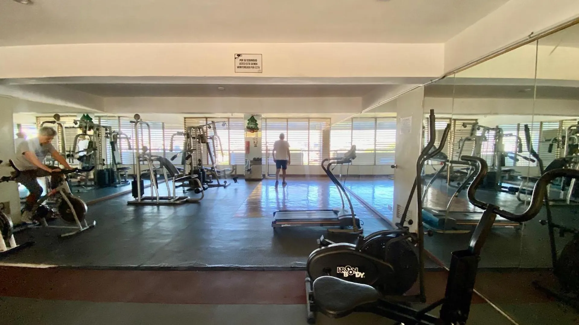 Super Stay In Caracas With 2 Rooms Pet Friendly Apartment