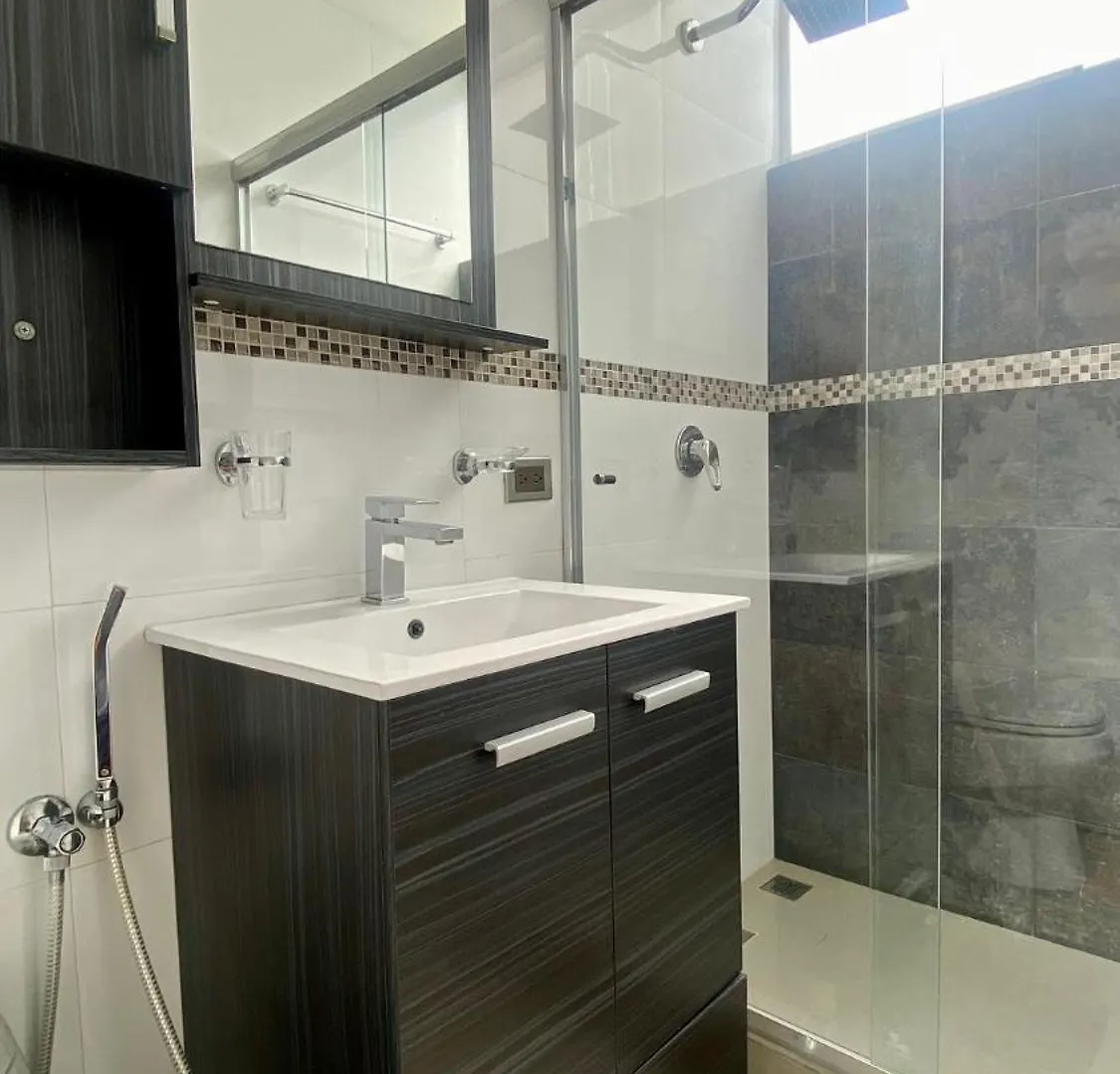 Super Stay In Caracas With 2 Rooms Pet Friendly Apartment